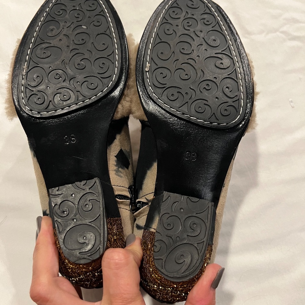 Meher Kakalia Booties NWOT Size 38 - Picture 7 of 10
